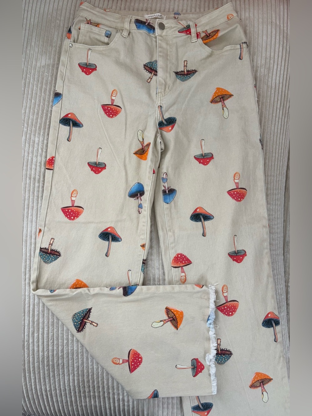 Machine High-Rise Beige Jeans with Multicolor Mushroom Print Size 13